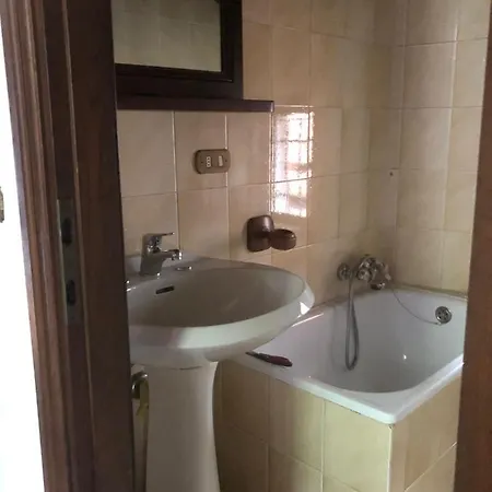 Residenza Giada 度假居 *